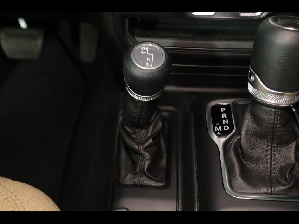 Used 2022 Jeep Wrangler Unlimited Sport AWD/4WD image 24