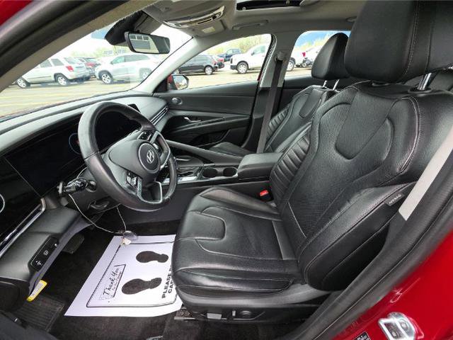 Used 2025 Hyundai Elantra Limited FWD image 6
