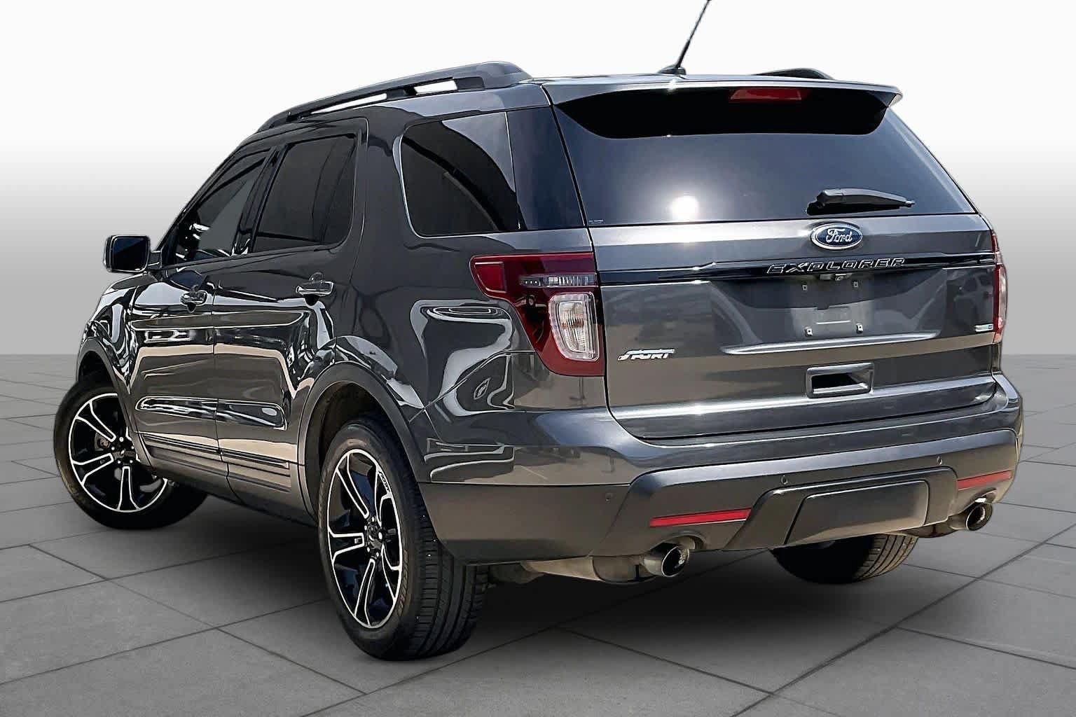 Used 2015 Ford Explorer Sport w/ Equipment Group 401A AWD/4WD image 12