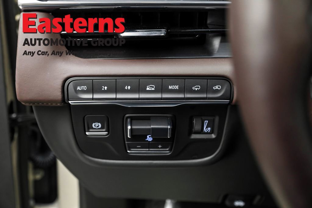 Used 2024 Cadillac Escalade Sport Platinum w/ LPO, ONYX Package image 20