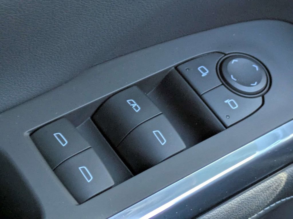 Used 2024 Chevrolet Traverse LT AWD/4WD image 25