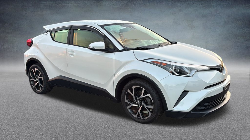 Used 2018 Toyota C-HR XLE FWD image 2