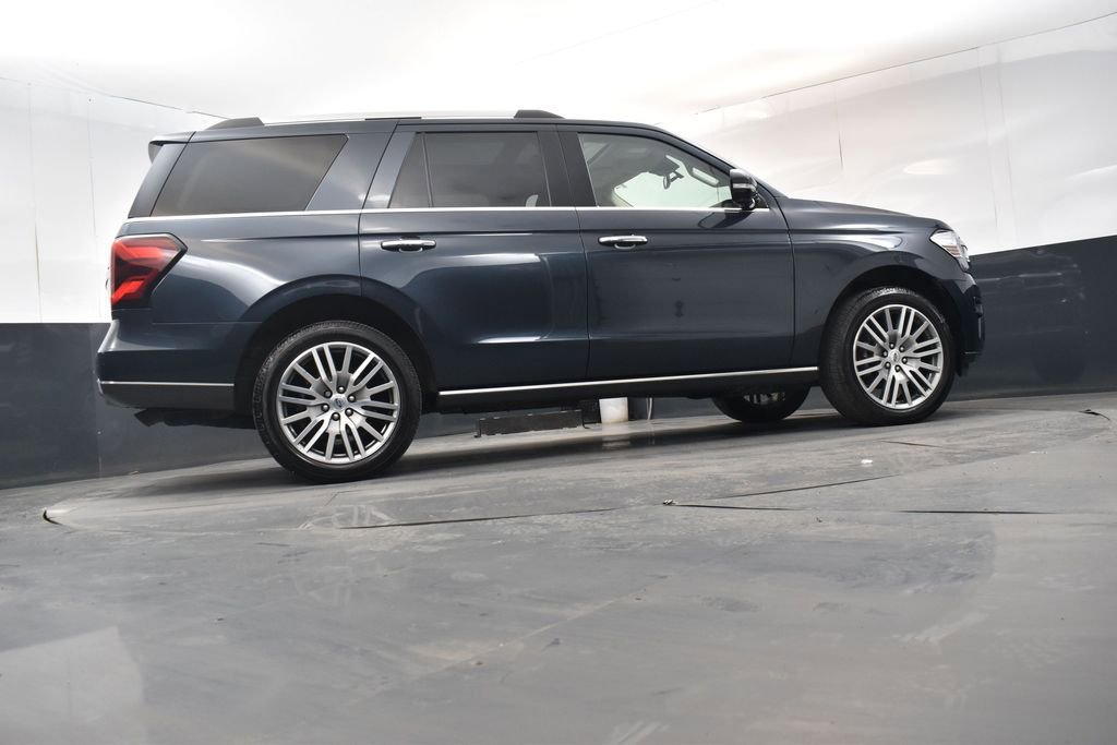 Used 2022 Ford Expedition Limited image 25