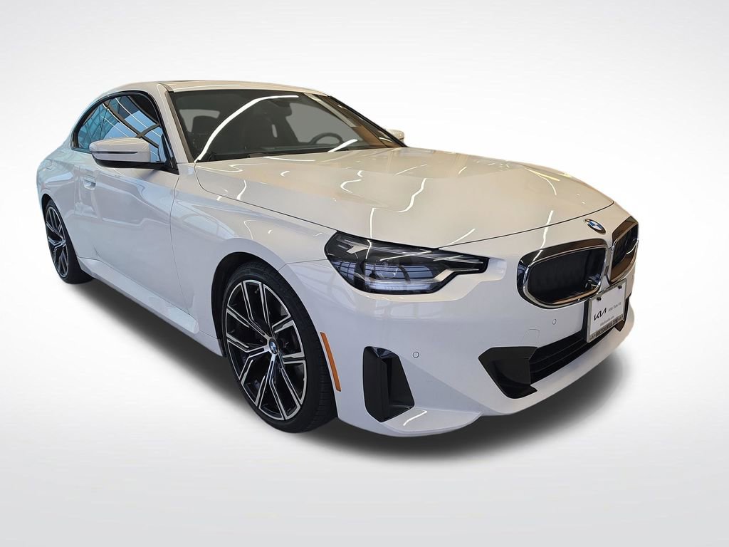 Used 2024 BMW 230i Coupe w/ Convenience Package RWD image 10