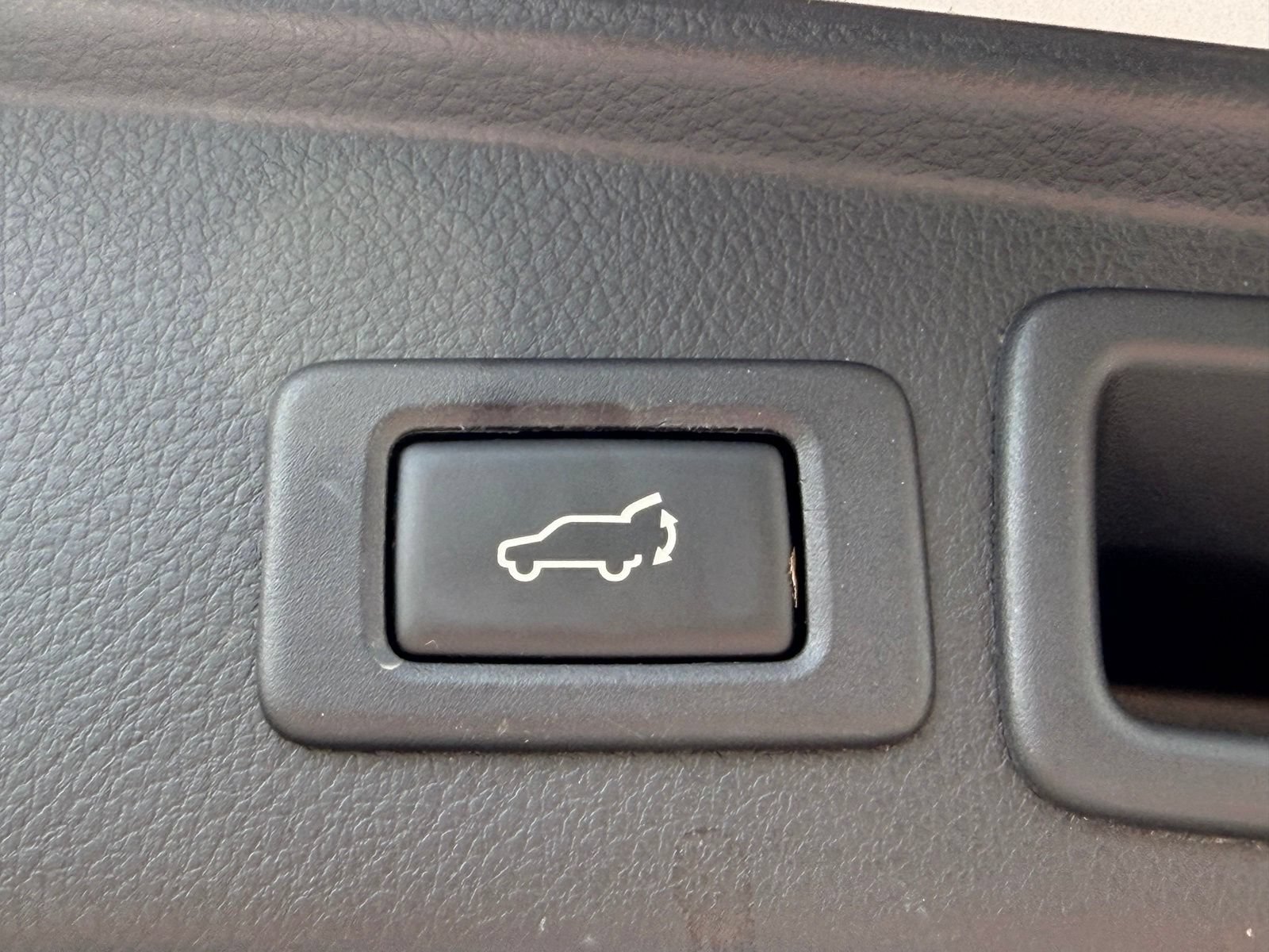 Used 2015 Subaru Forester 2.5i Limited AWD/4WD image 13