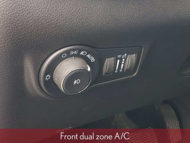 Used 2023 Jeep Compass Limited w/ Sun and Sound Group AWD/4WD image 13