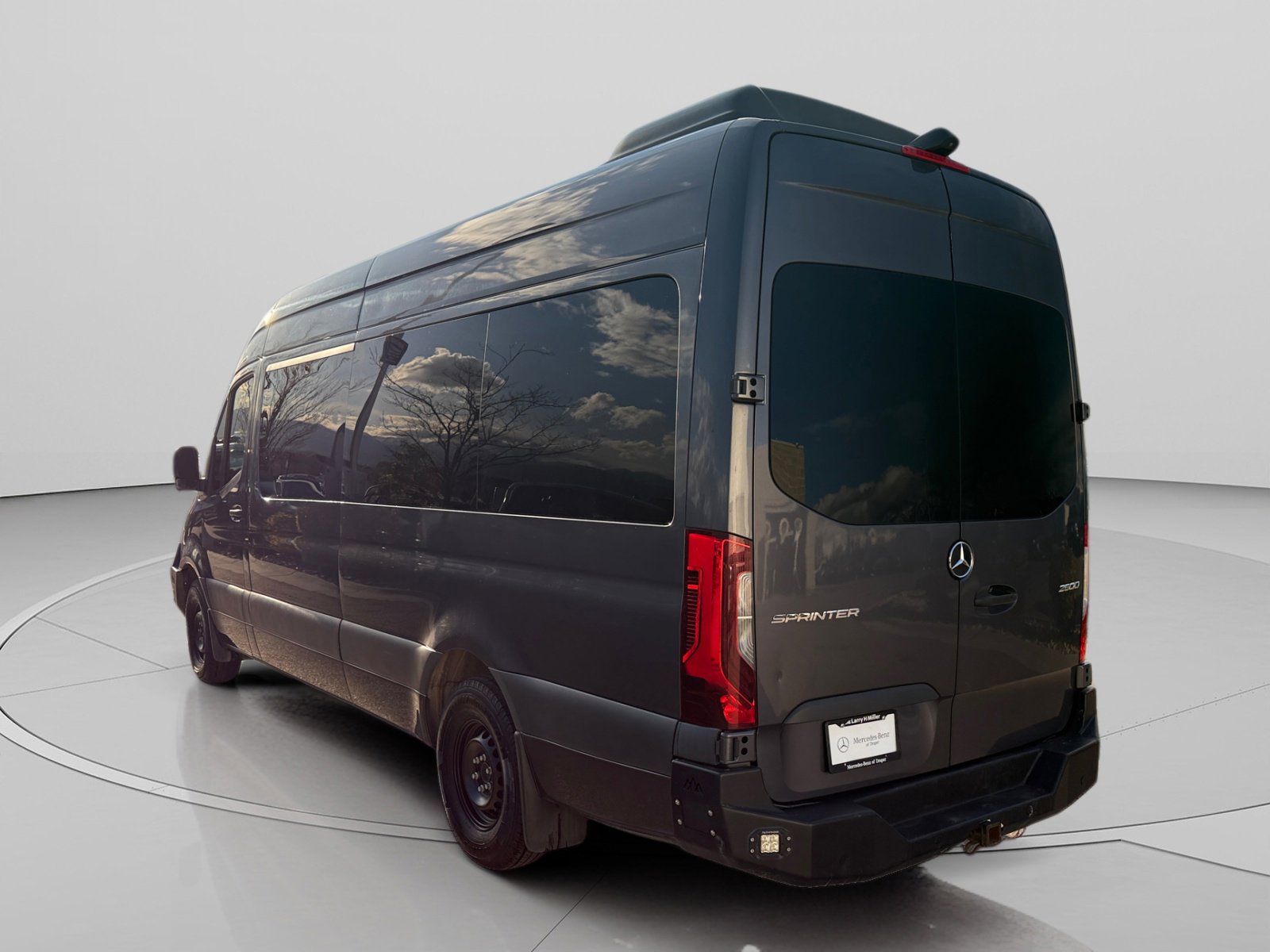 Used 2020 Mercedes-Benz Sprinter 2500 image 3