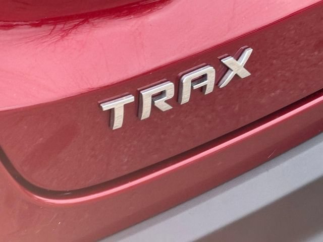 Certified 2025 Chevrolet Trax LT FWD image 10