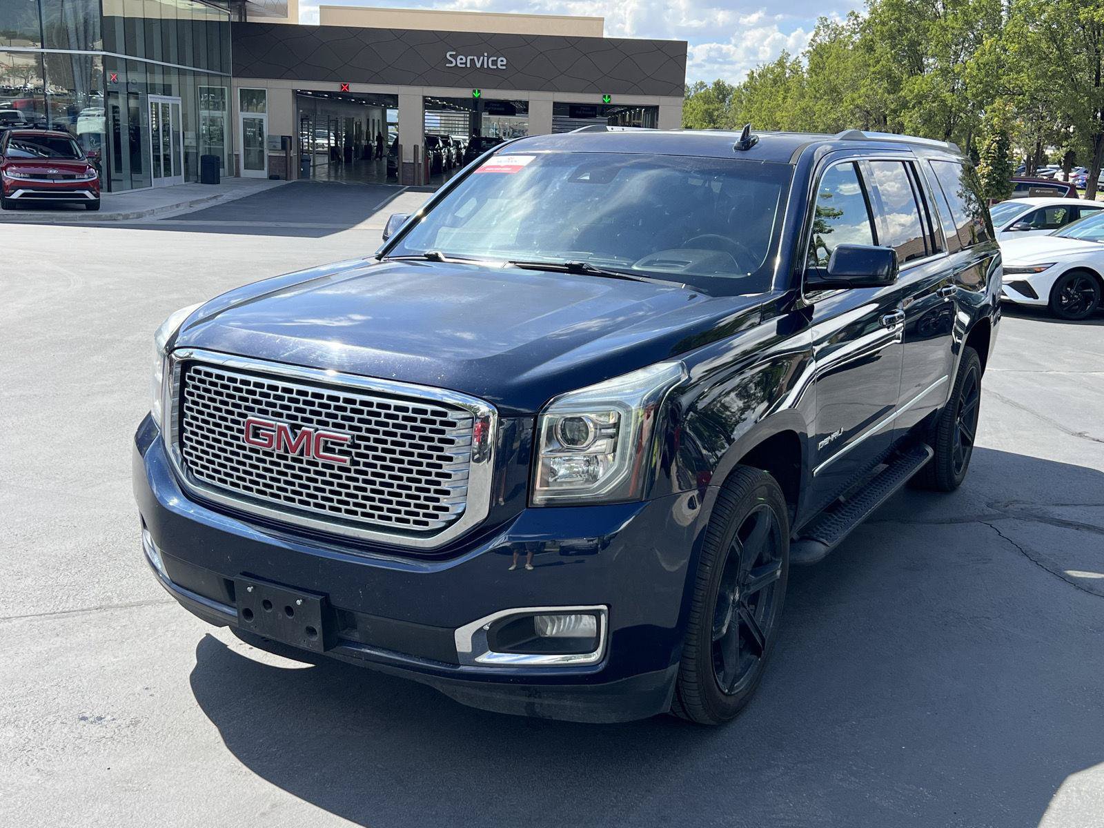 Used 2017 GMC Yukon XL Denali w/ Open Road Package AWD/4WD image 11