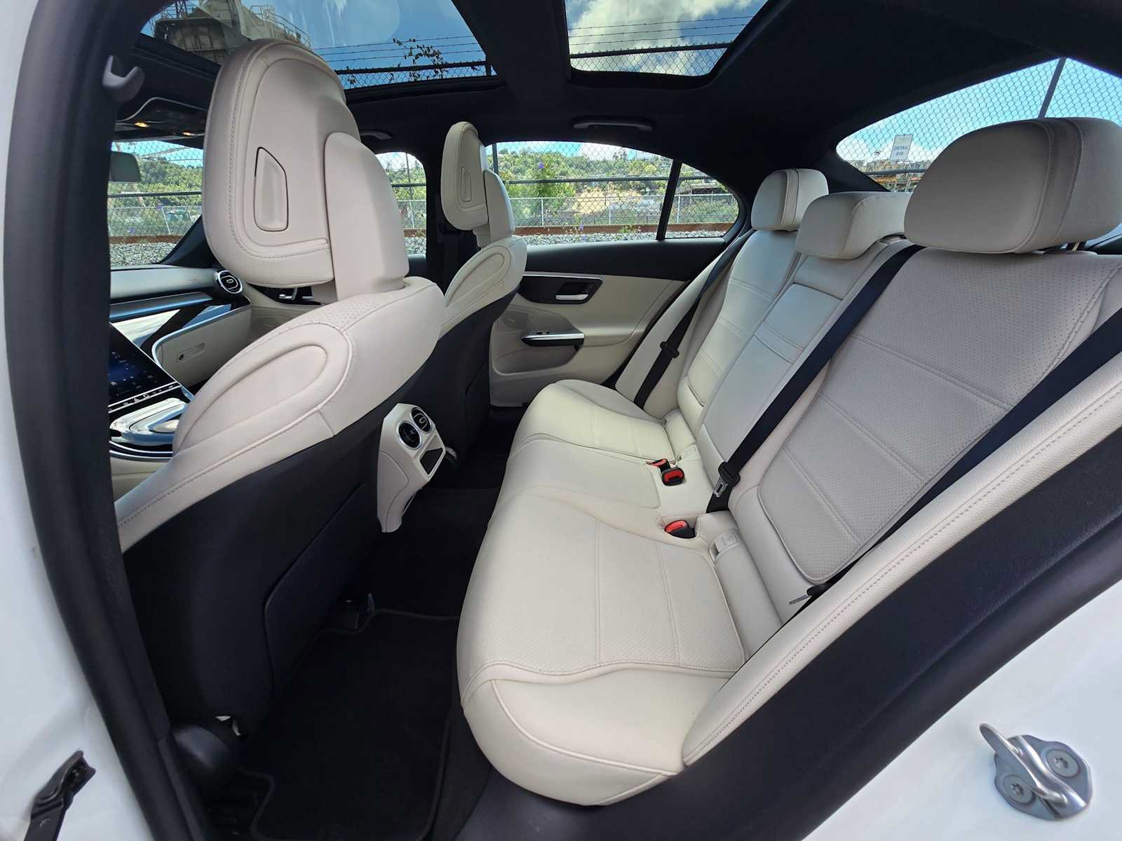 Used 2023 Mercedes-Benz C 300 Sedan image 16