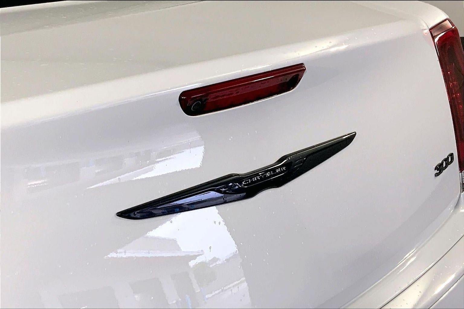 Used 2023 Chrysler 300 Touring w/ Sport Appearance Package RWD image 29