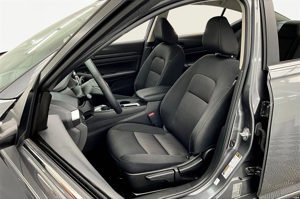 Used 2024 Nissan Altima 2.5 S image 25