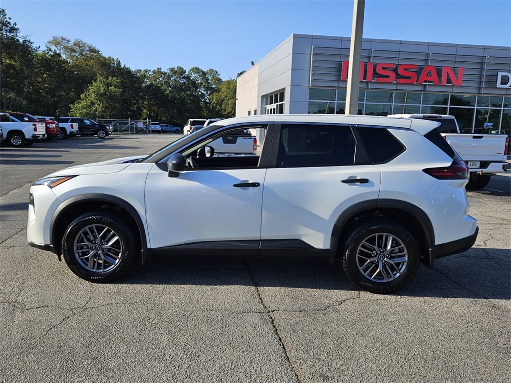 Certified 2025 Nissan Rogue S image 2