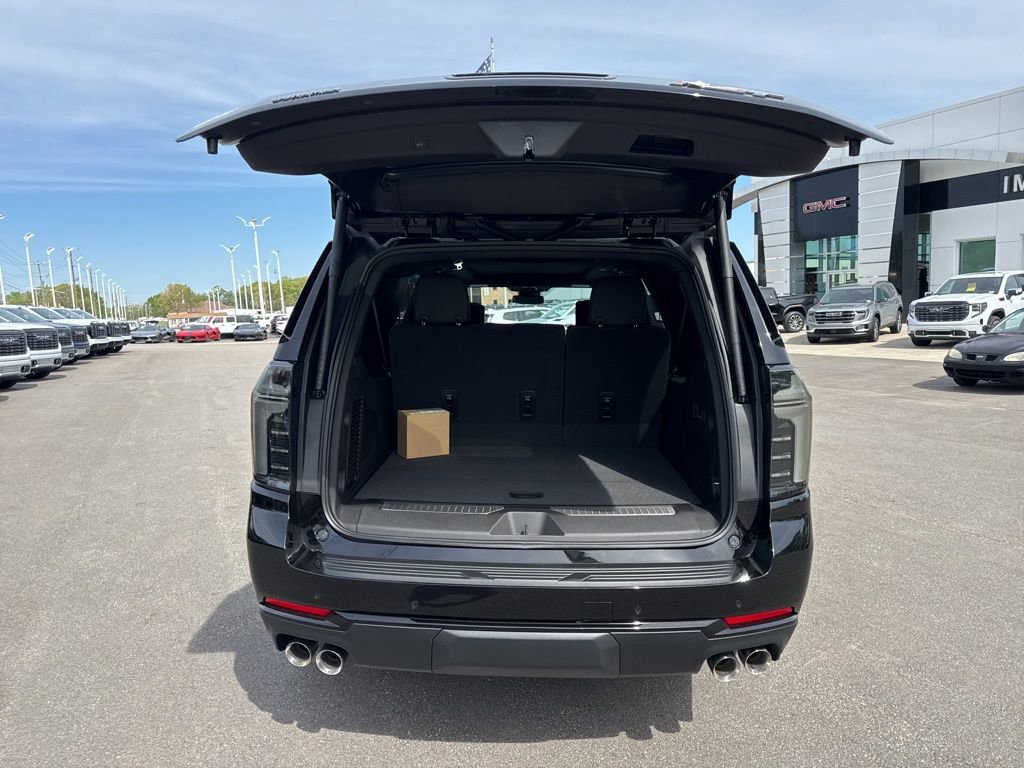 New 2026 Chevrolet Suburban RST w/ RST Capability Package image 34