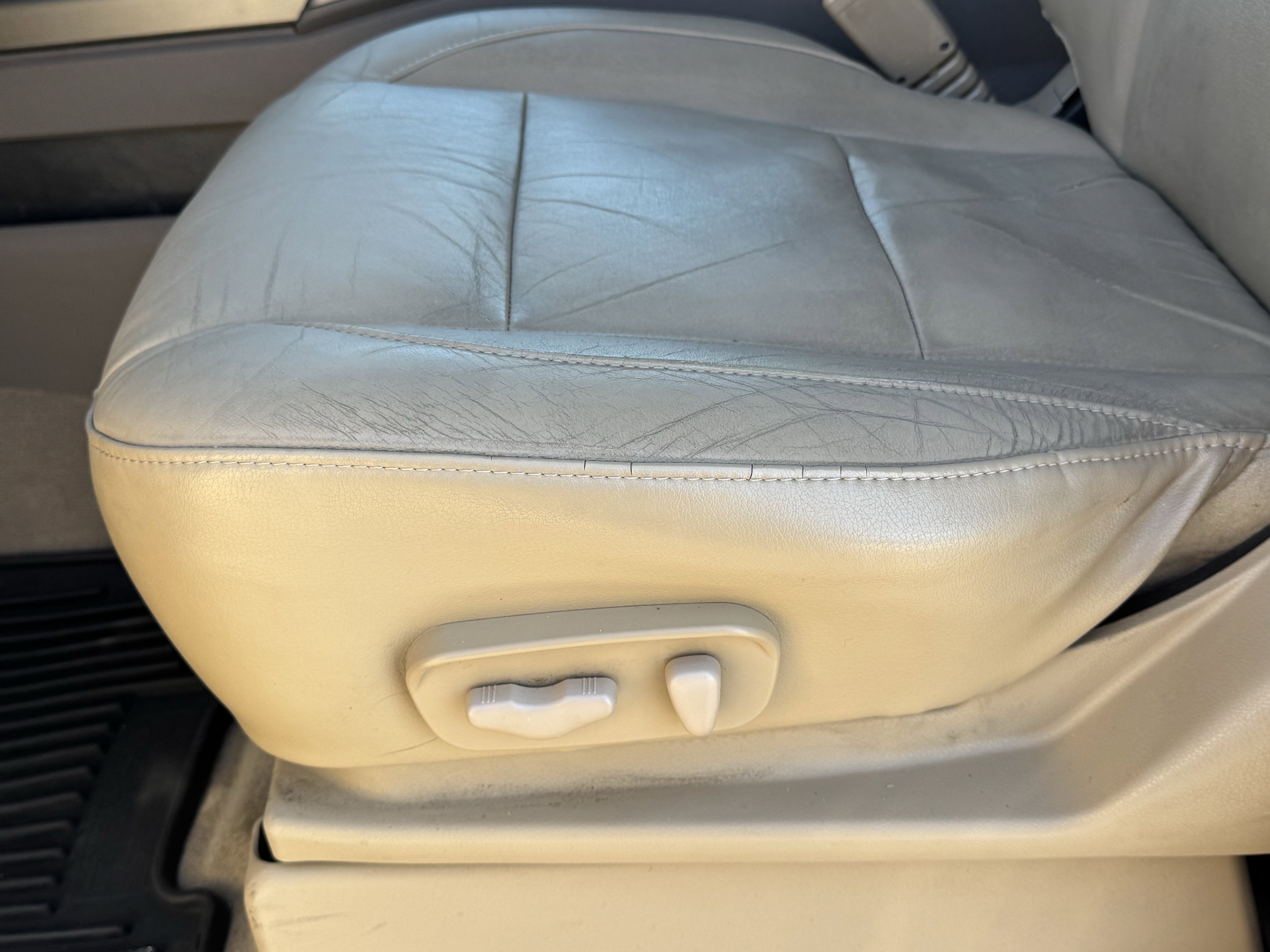 Used 2011 Nissan Armada SL image 27