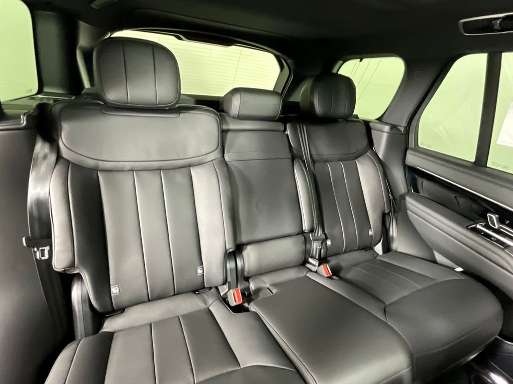 Used 2025 Land Rover Range Rover SE AWD/4WD image 22
