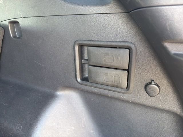 Used 2023 Chevrolet Equinox LT image 34