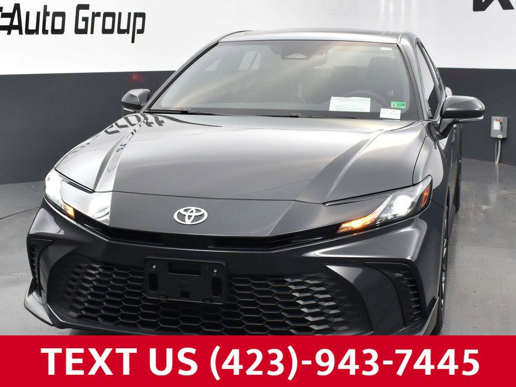 Used 2025 Toyota Camry SE w/ Convenience Package