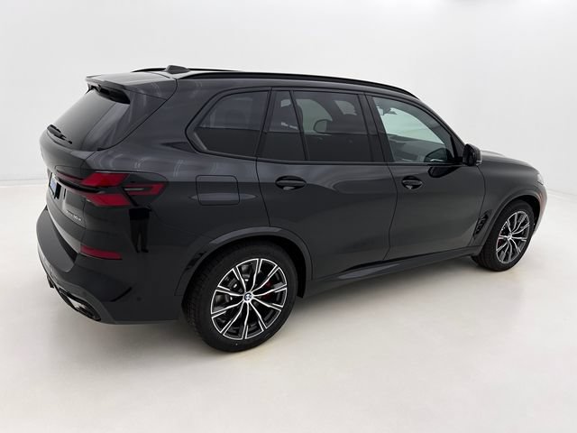 New 2026 BMW X5 xDrive50e w/ M Sport Package AWD/4WD image 4