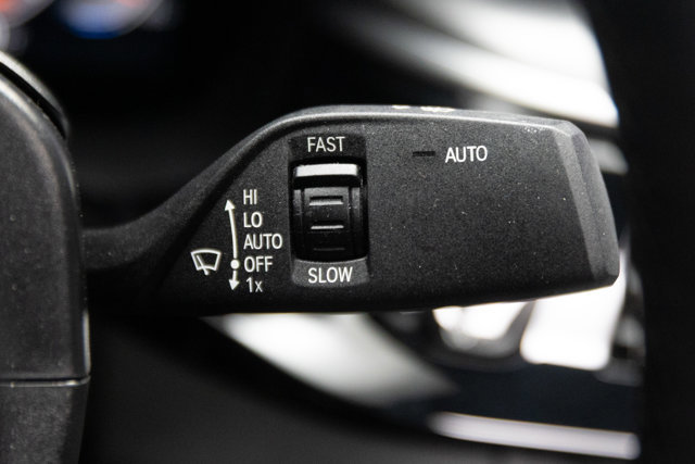 Used 2023 BMW M550i xDrive w/ Executive Package image 69