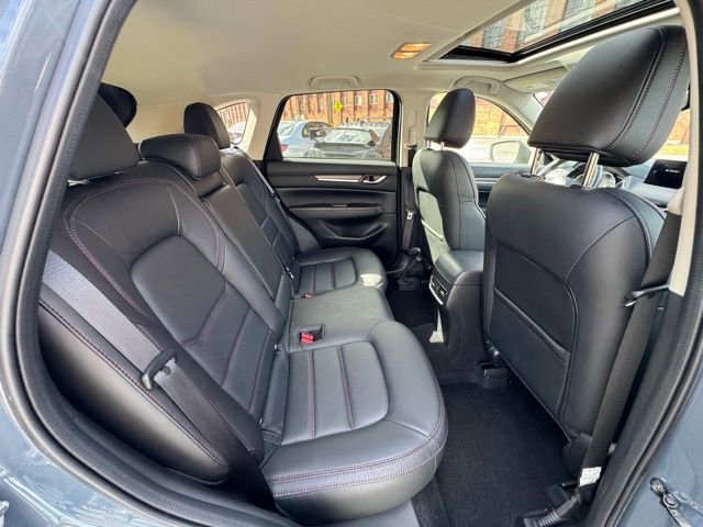 Used 2023 MAZDA CX-5 Carbon Edition image 11