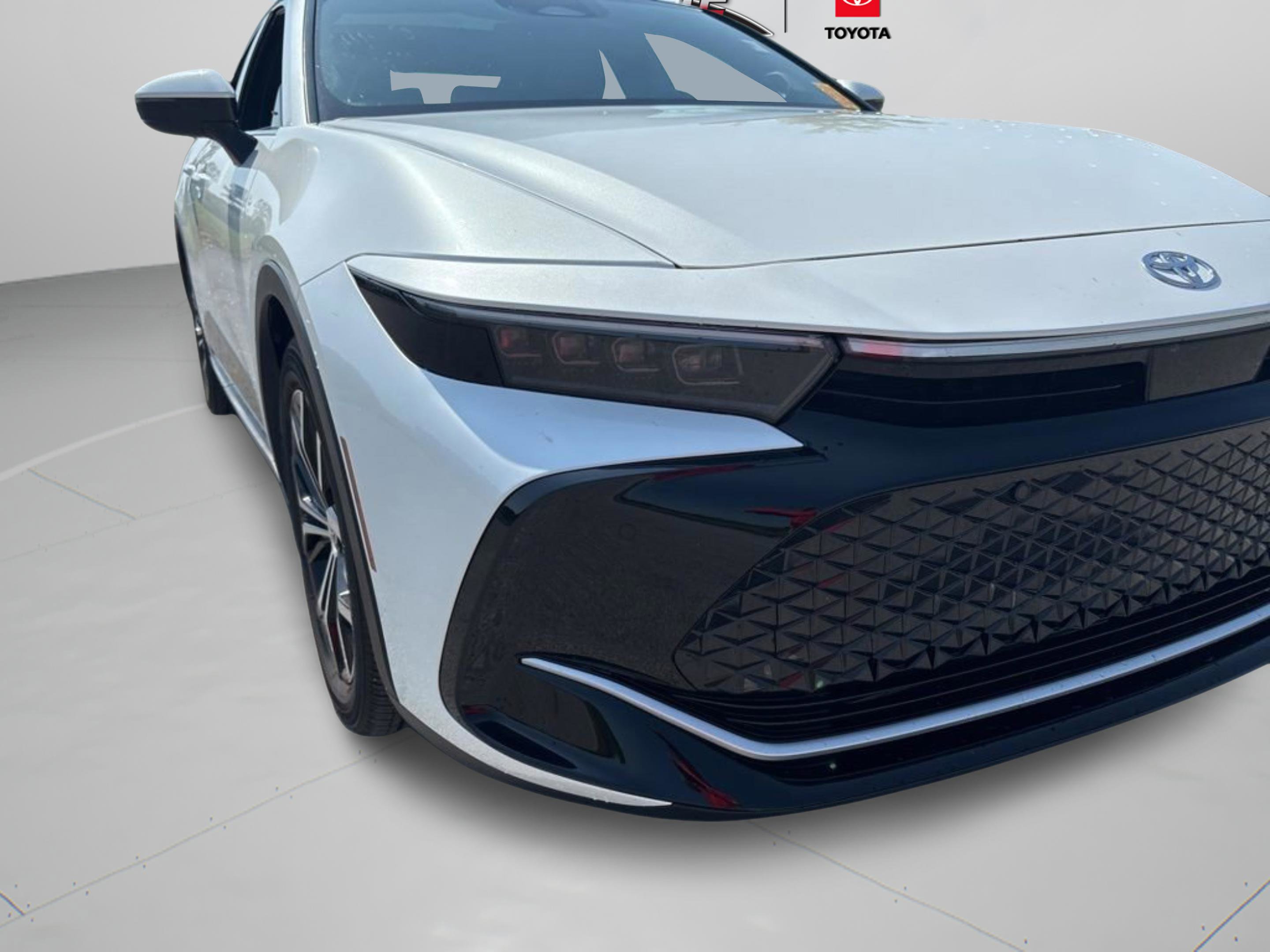 Used 2024 Toyota Crown Limited AWD/4WD image 39