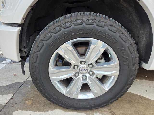 Used 2017 Ford F150 Platinum w/ Equipment Group 701A Luxury AWD/4WD image 8