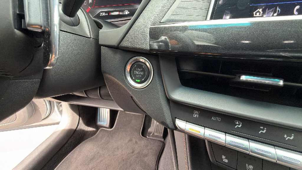 Used 2025 Cadillac CT4 V w/ Navigation Package AWD/4WD image 17