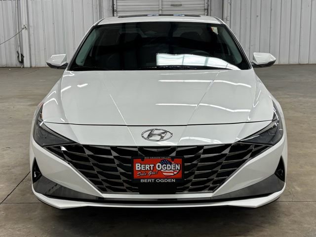 Certified 2023 Hyundai Elantra Limited w/ Cargo Package FWD image 2