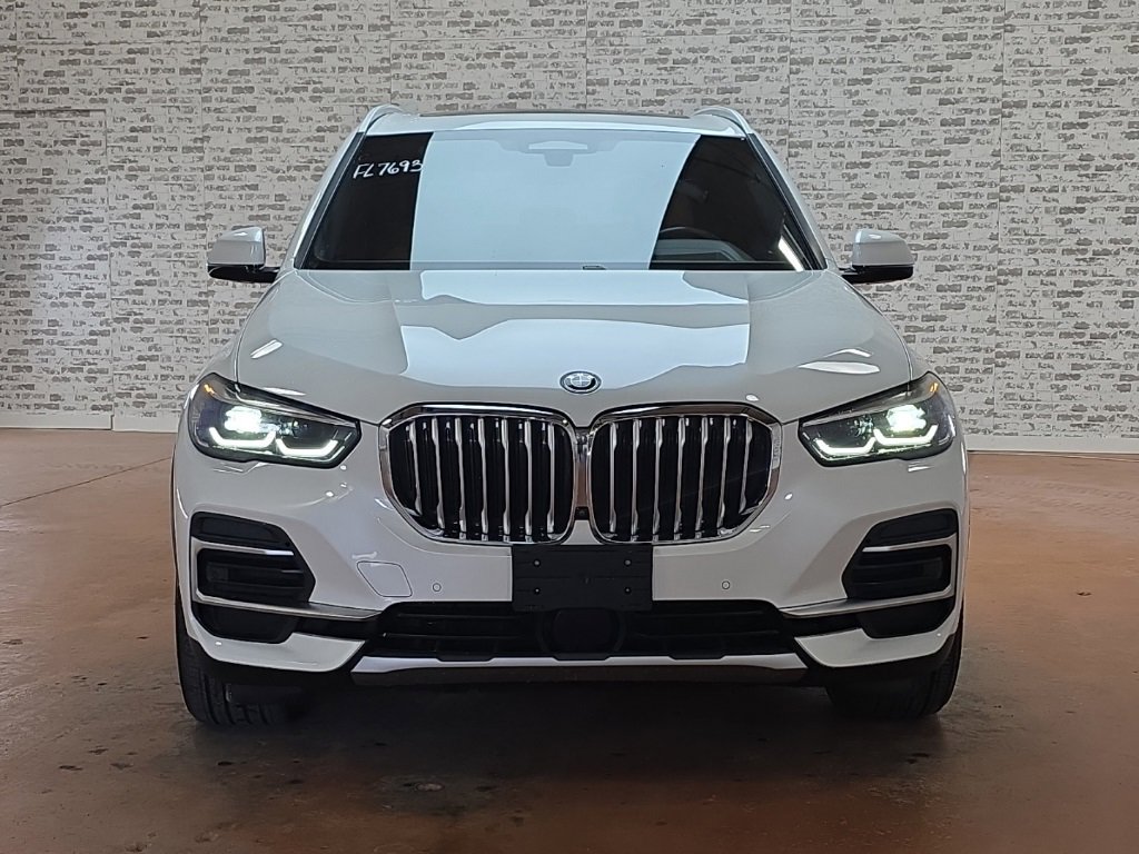 Used 2022 BMW X5 xDrive45e image 3