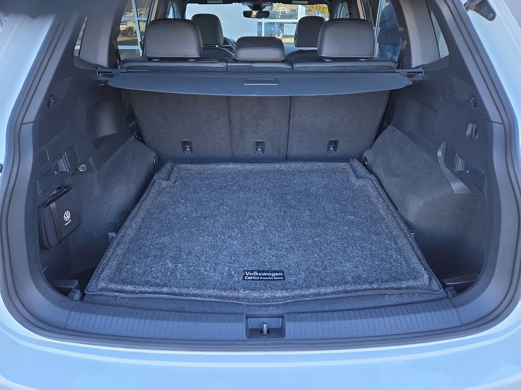 Used 2024 Volkswagen Tiguan SEL R-Line image 29