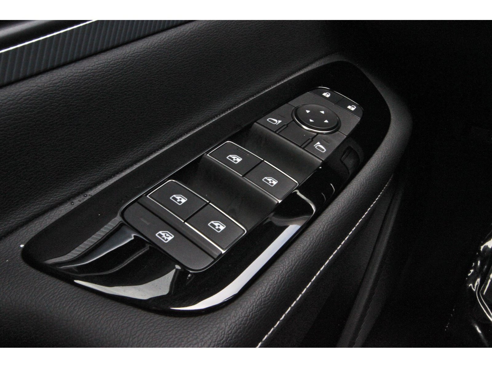 Certified 2025 Nissan Murano SL w/ Cargo Package AWD/4WD image 25