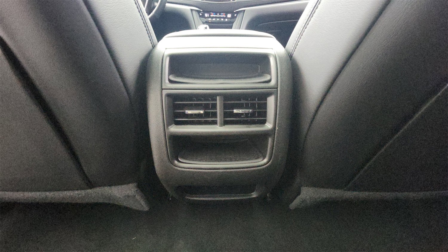 Used 2025 Cadillac XT5 Premium Luxury image 34