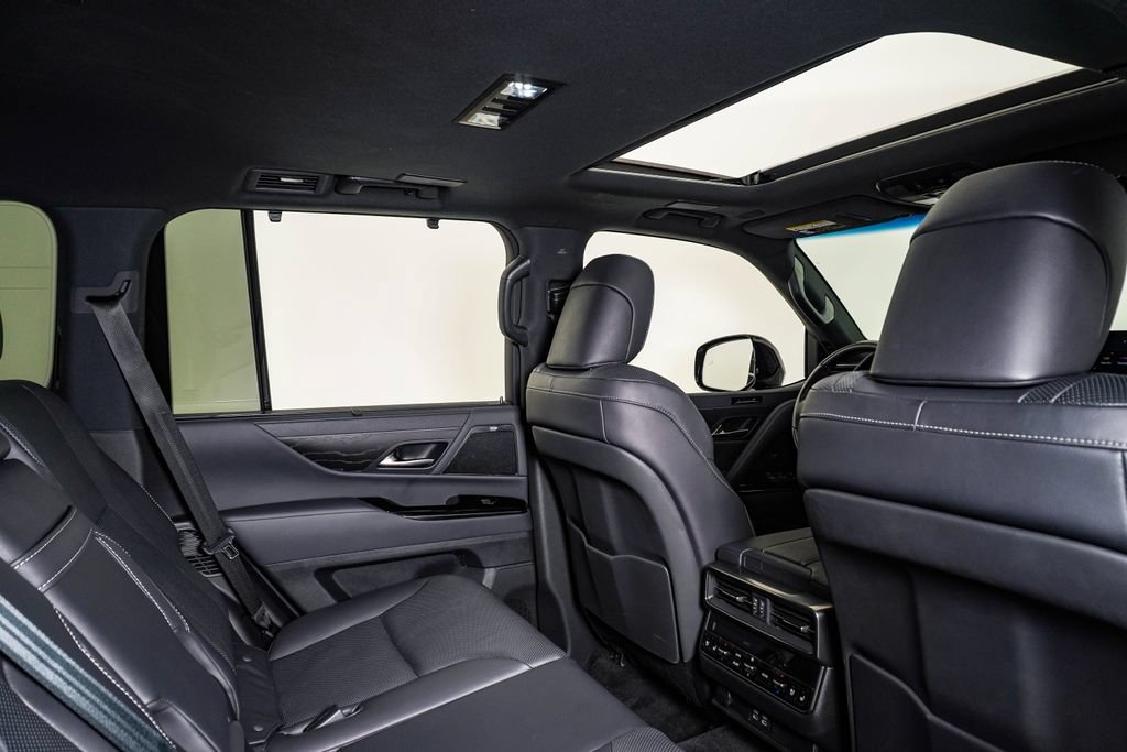 Used 2023 Lexus LX 600 4WD w/ Appearance Package image 17