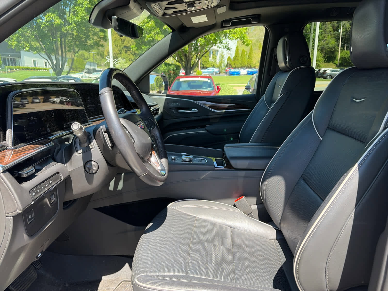 Used 2023 Cadillac Escalade ESV Premium Luxury AWD/4WD image 12