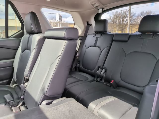 Used 2023 Honda Pilot Touring image 16