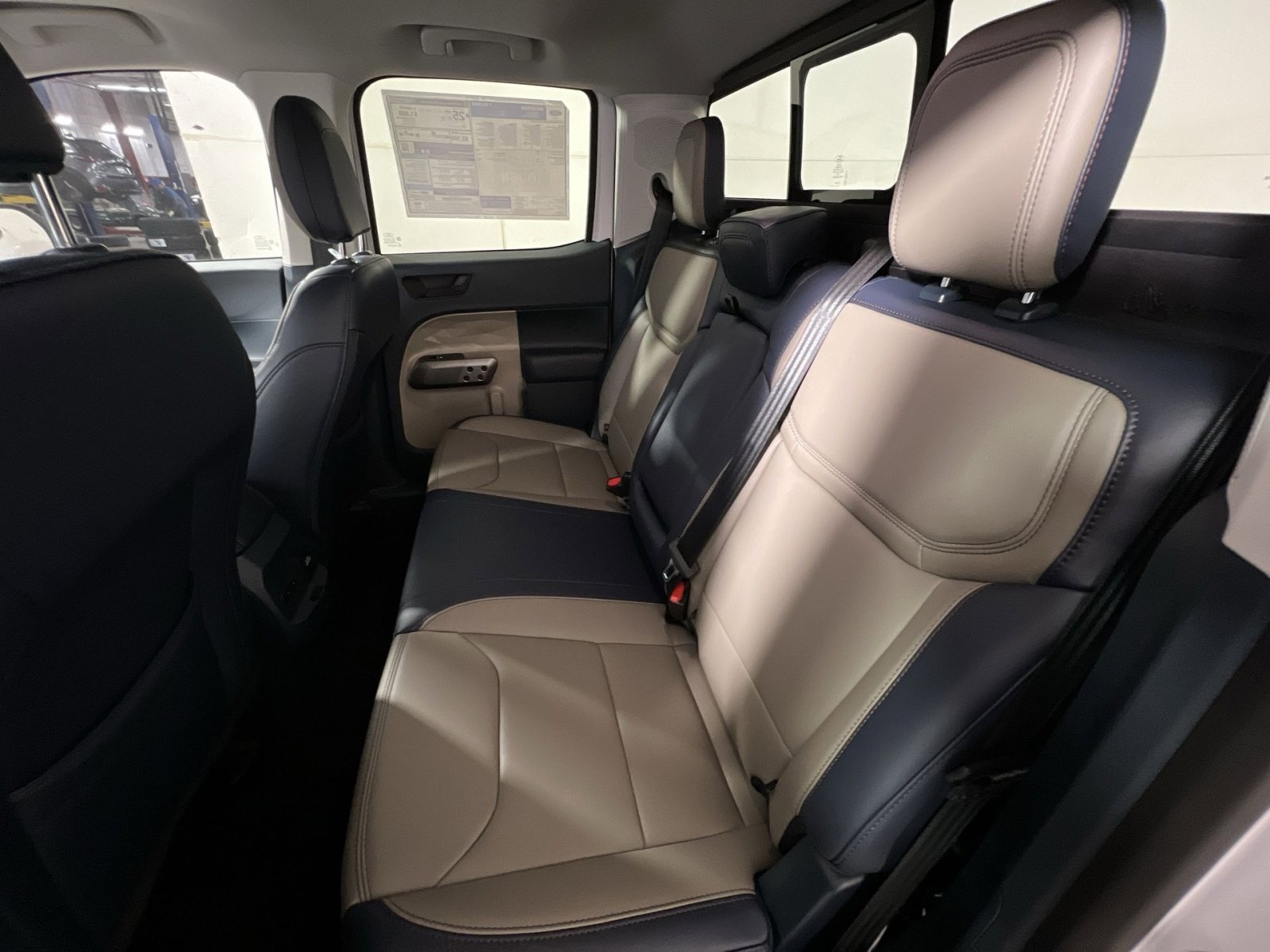 New 2025 Ford Maverick Lariat w/ 4K Tow Package image 25