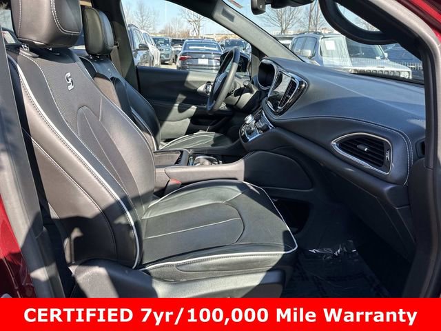 Used 2023 Chrysler Pacifica Limited w/ S Appearance Package image 10