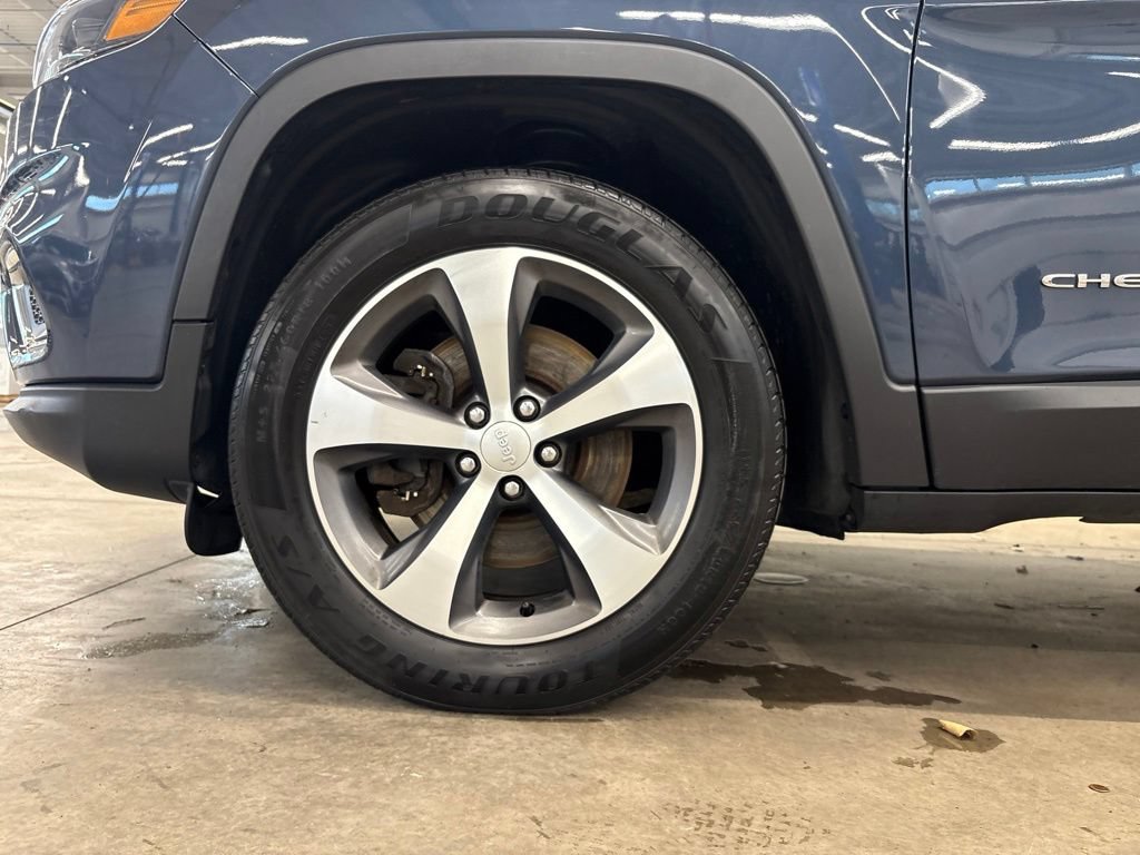 Used 2020 Jeep Cherokee Limited AWD/4WD image 23