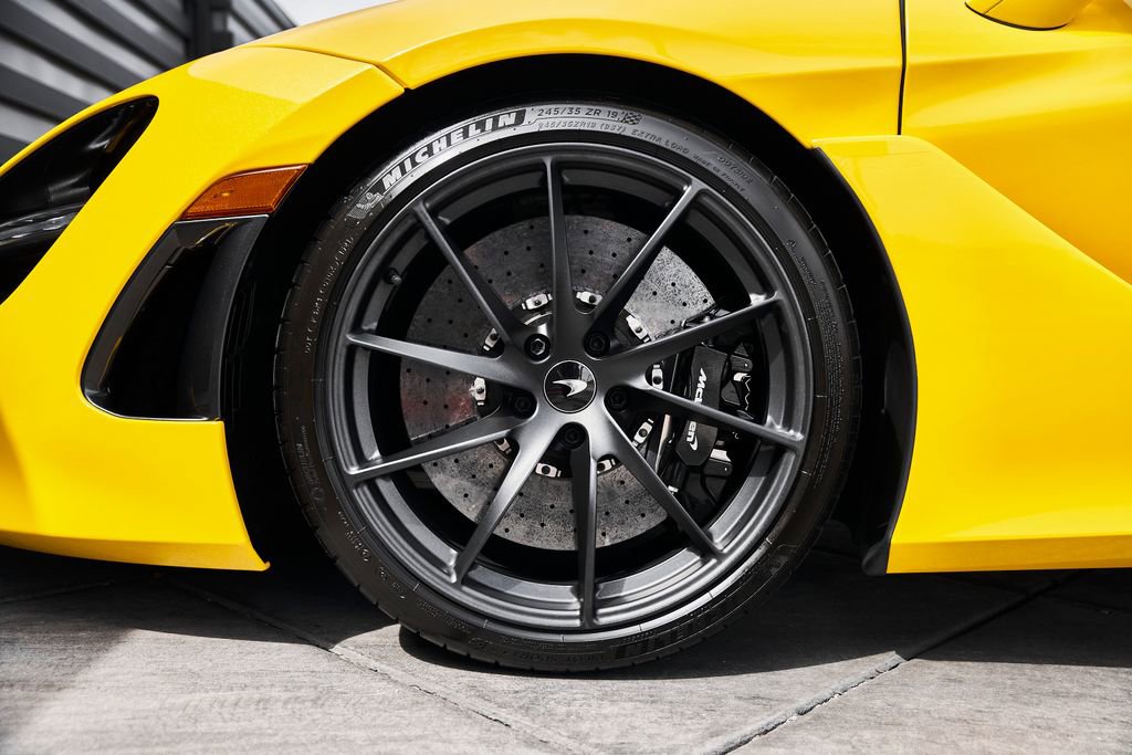 Used 2021 McLaren 720S Luxury RWD image 4