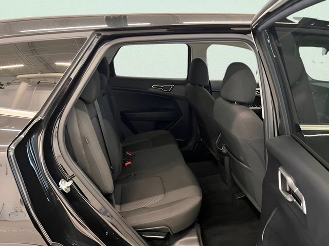 Used 2024 Kia Sportage LX FWD image 12