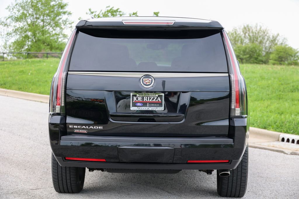 Used 2015 Cadillac Escalade Luxury RWD image 21