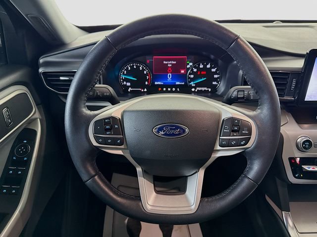 Used 2023 Ford Explorer XLT w/ Equipment Group 202A image 11