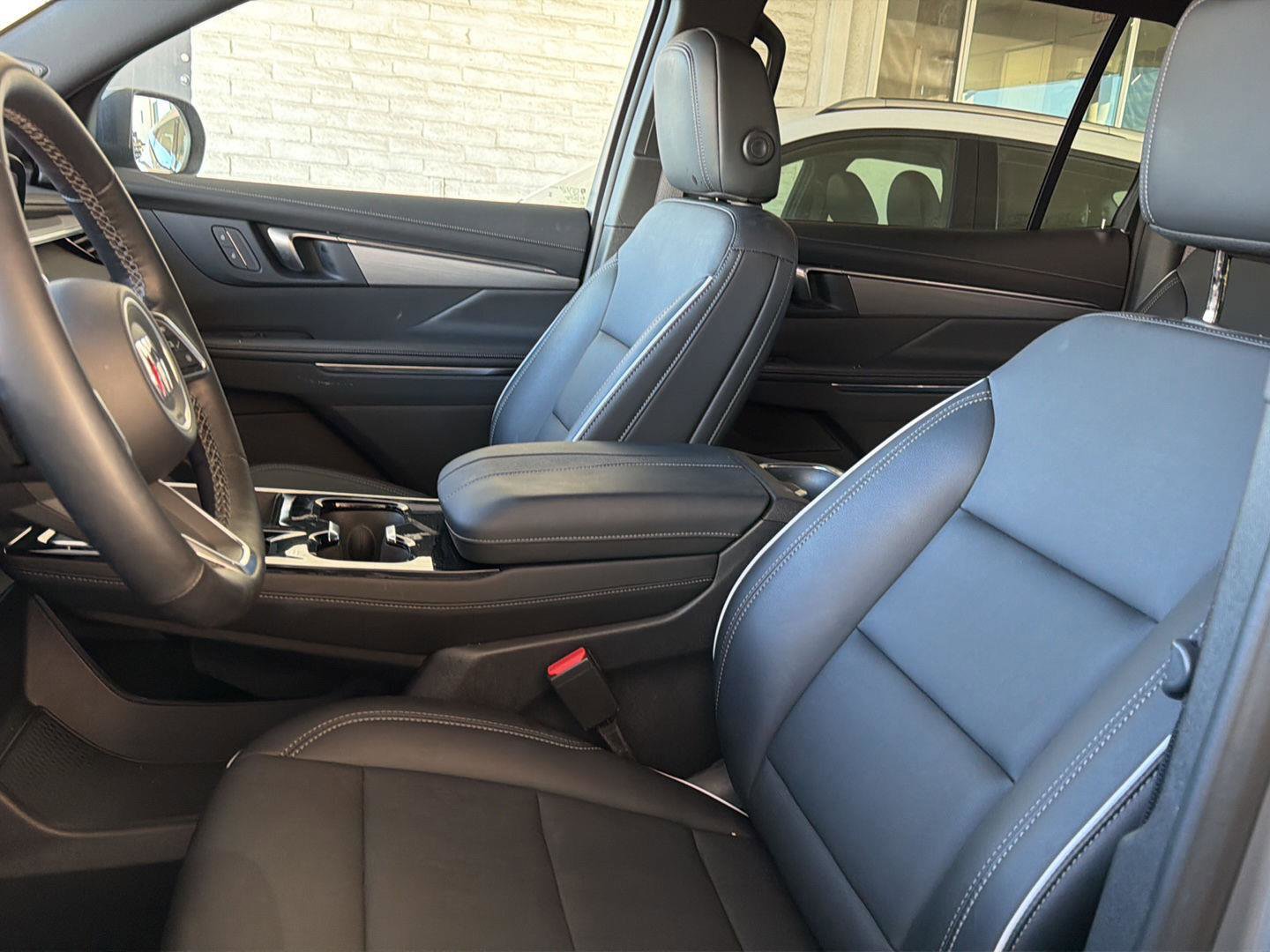 Used 2025 Buick Enclave Preferred image 9