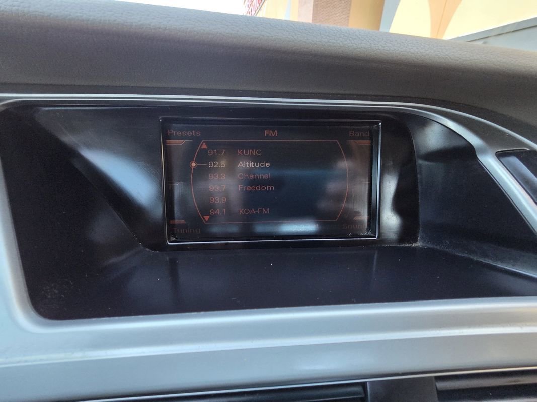 Used 2009 Audi A4 2.0T Premium image 33