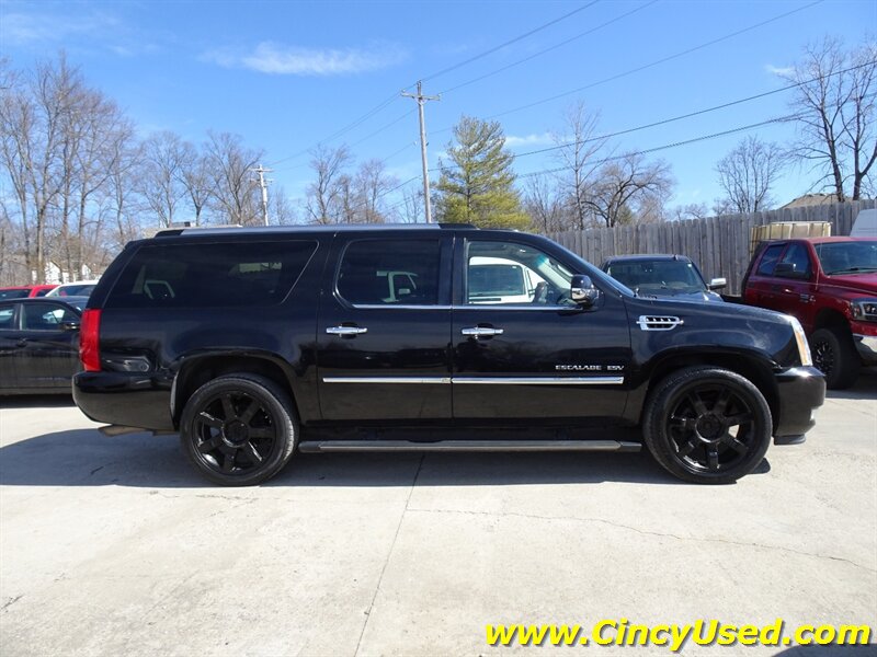 Used 2012 Cadillac Escalade ESV Luxury AWD/4WD image 5