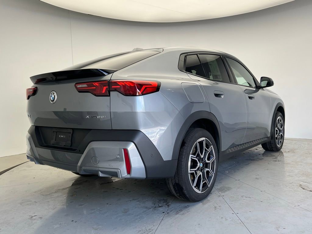 Certified 2025 BMW X2 xDrive28i image 3