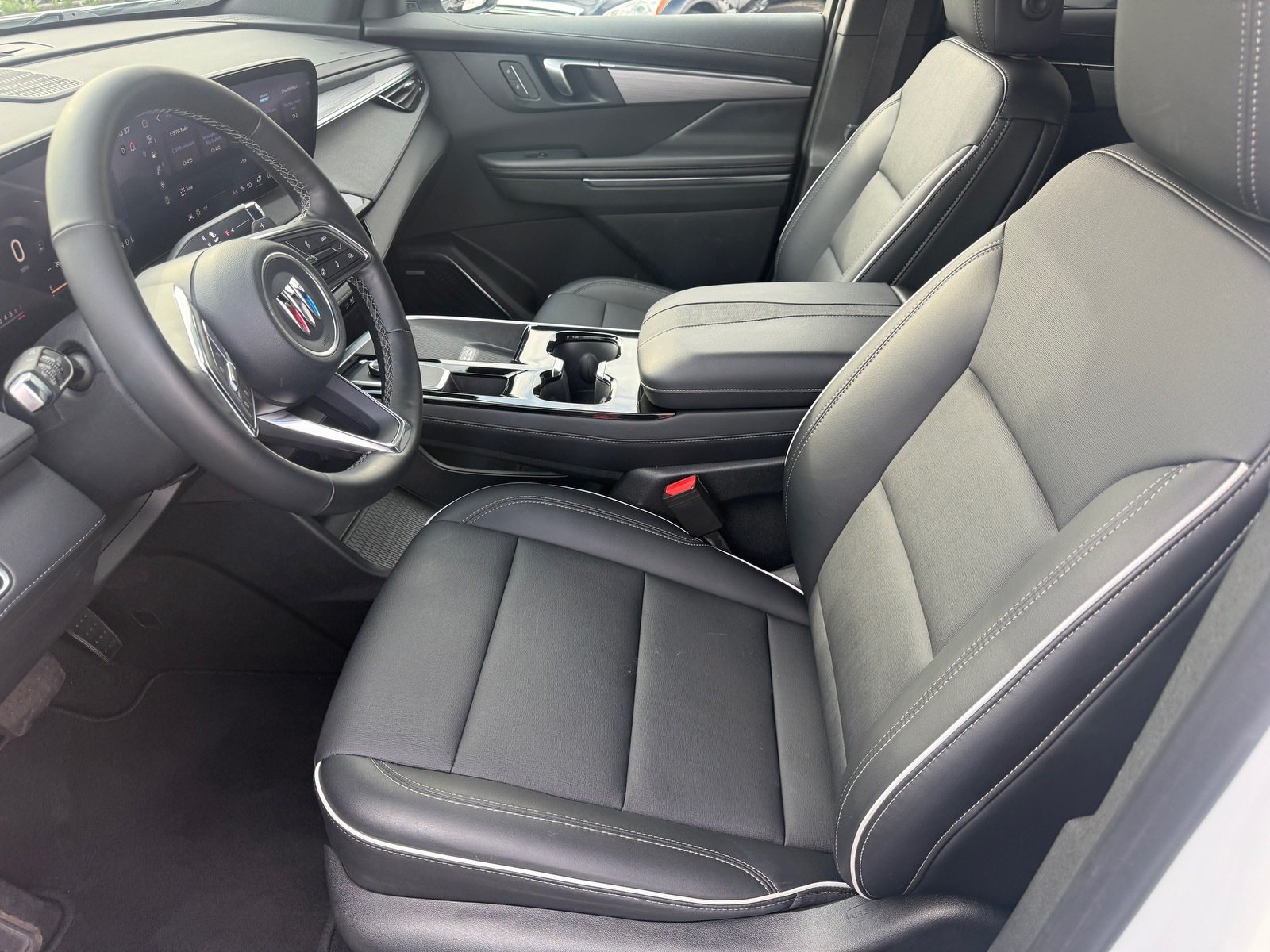 Used 2025 Buick Enclave Preferred FWD image 11