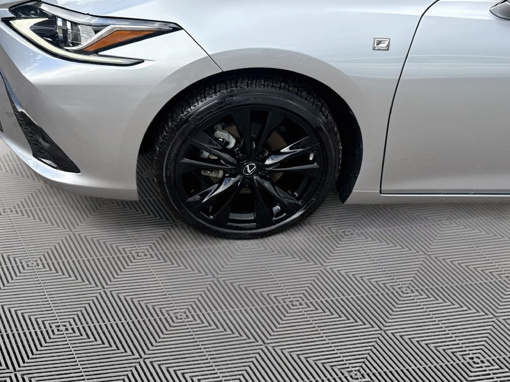 Used 2023 Lexus ES 350 F Sport w/ Accessory Package (Z1) FWD image 34
