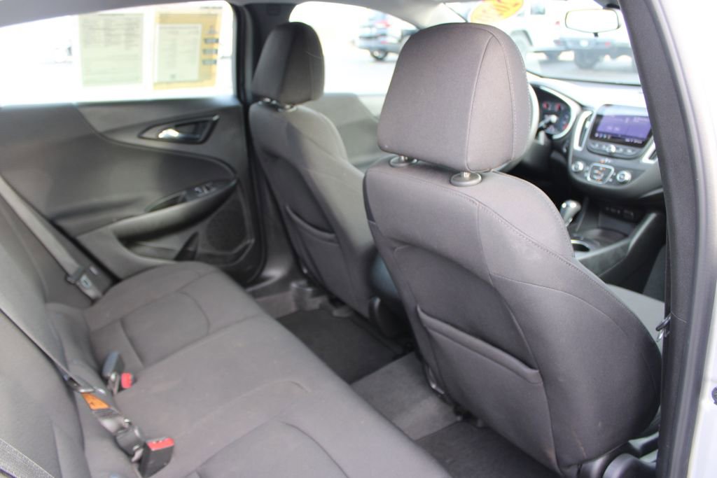 Used 2020 Chevrolet Malibu LS image 29